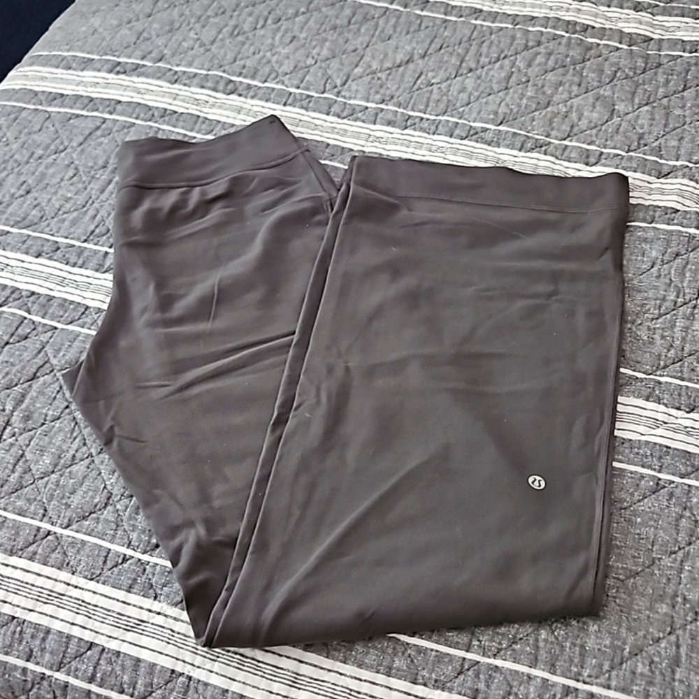 Lululemon wide leg pants, size 6TALL